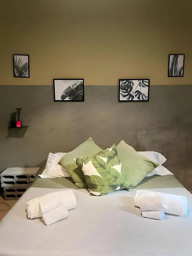 Bed & Breakfast 4 Balconi Rooms-Boutique B&B Lecce