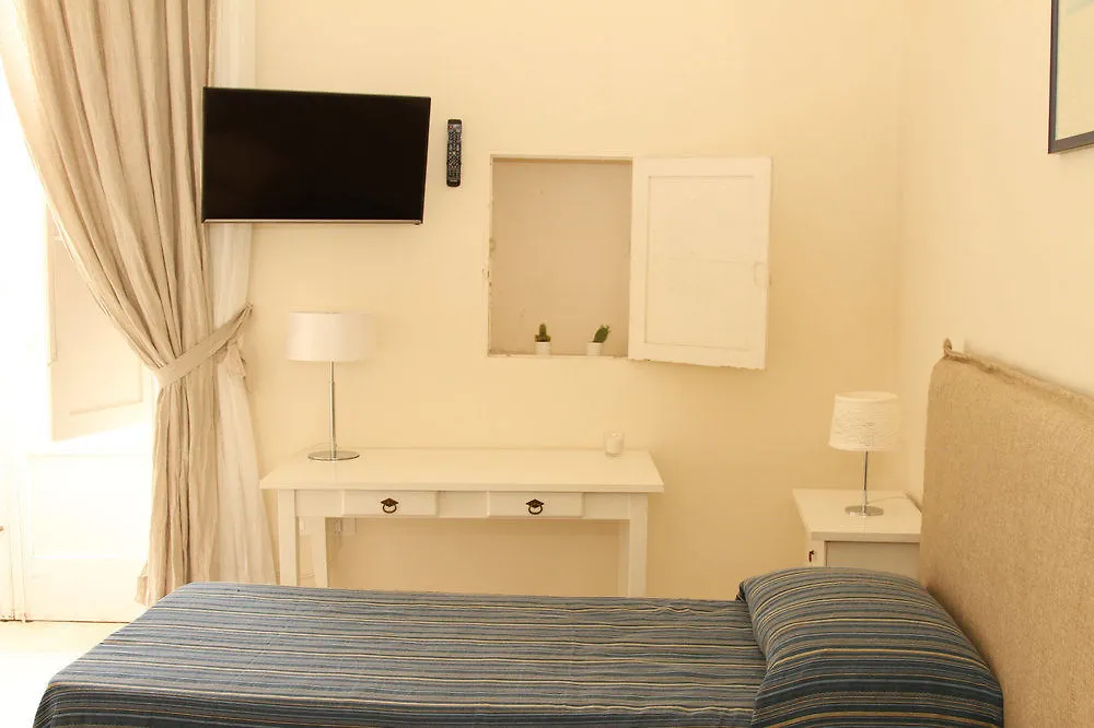 Bed & Breakfast 4 Balconi Rooms-Boutique B&B Lecce