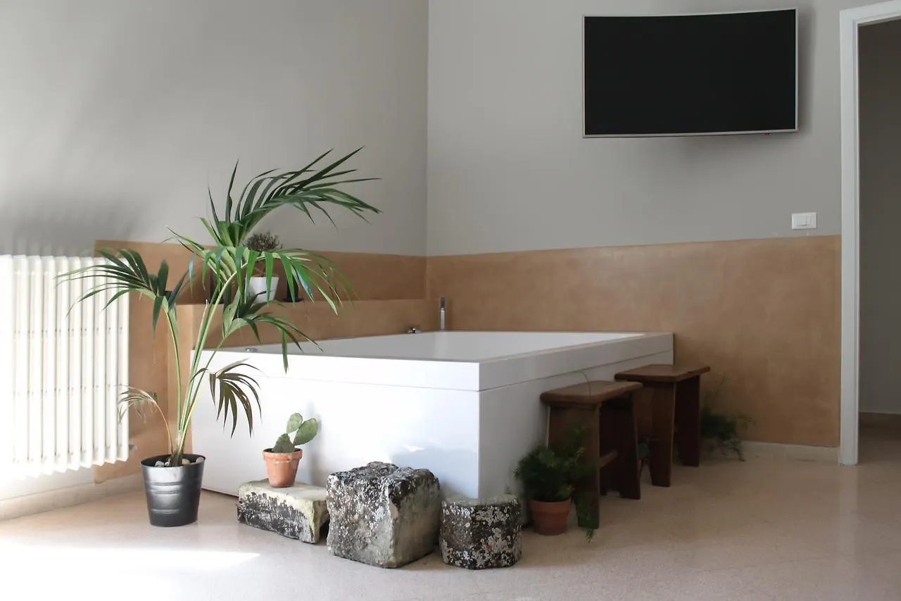 4 Balconi Rooms-Boutique B&B Lecce 0*,