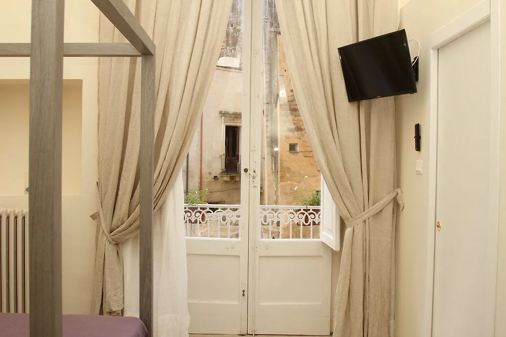 4 Balconi Rooms-Boutique B&B Lecce Bed & Breakfast