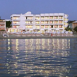 https://hotel-sabbia-doro-san-vincenzo.it-tuscanyhotel.com